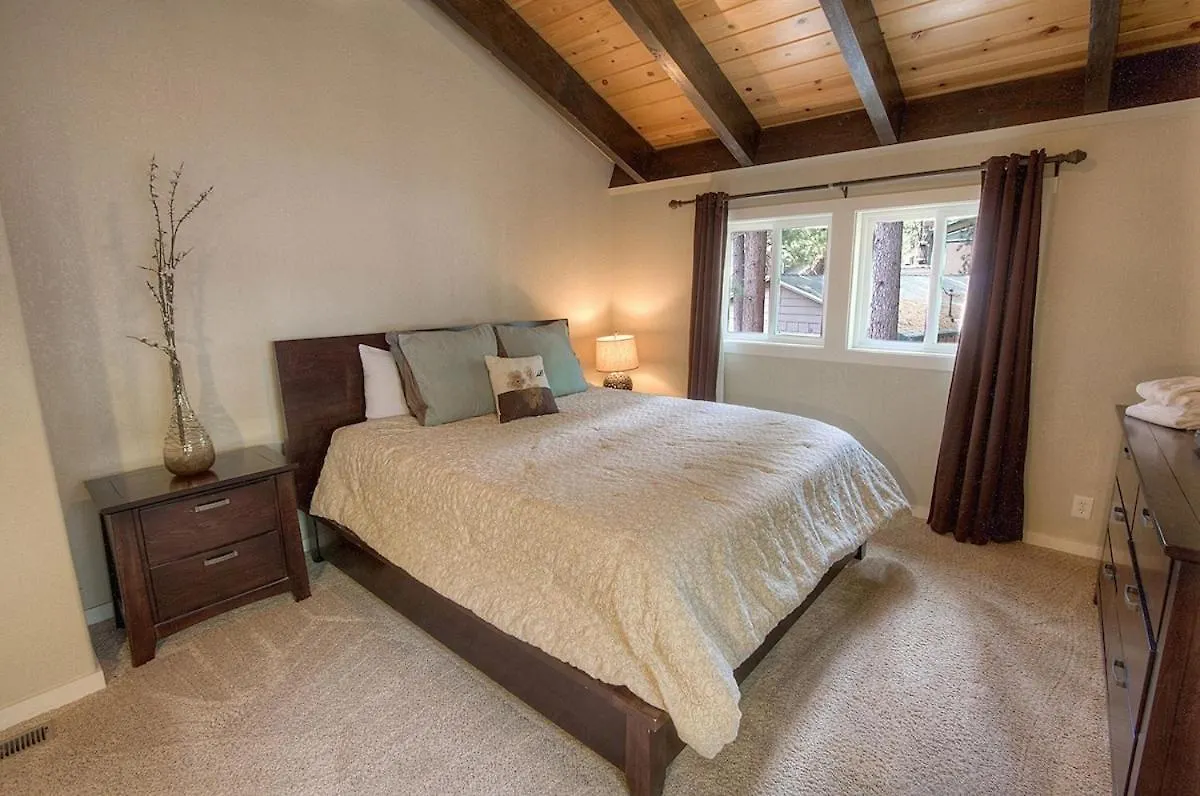 Snowshoe Chalet Cabin South Lake Tahoe
