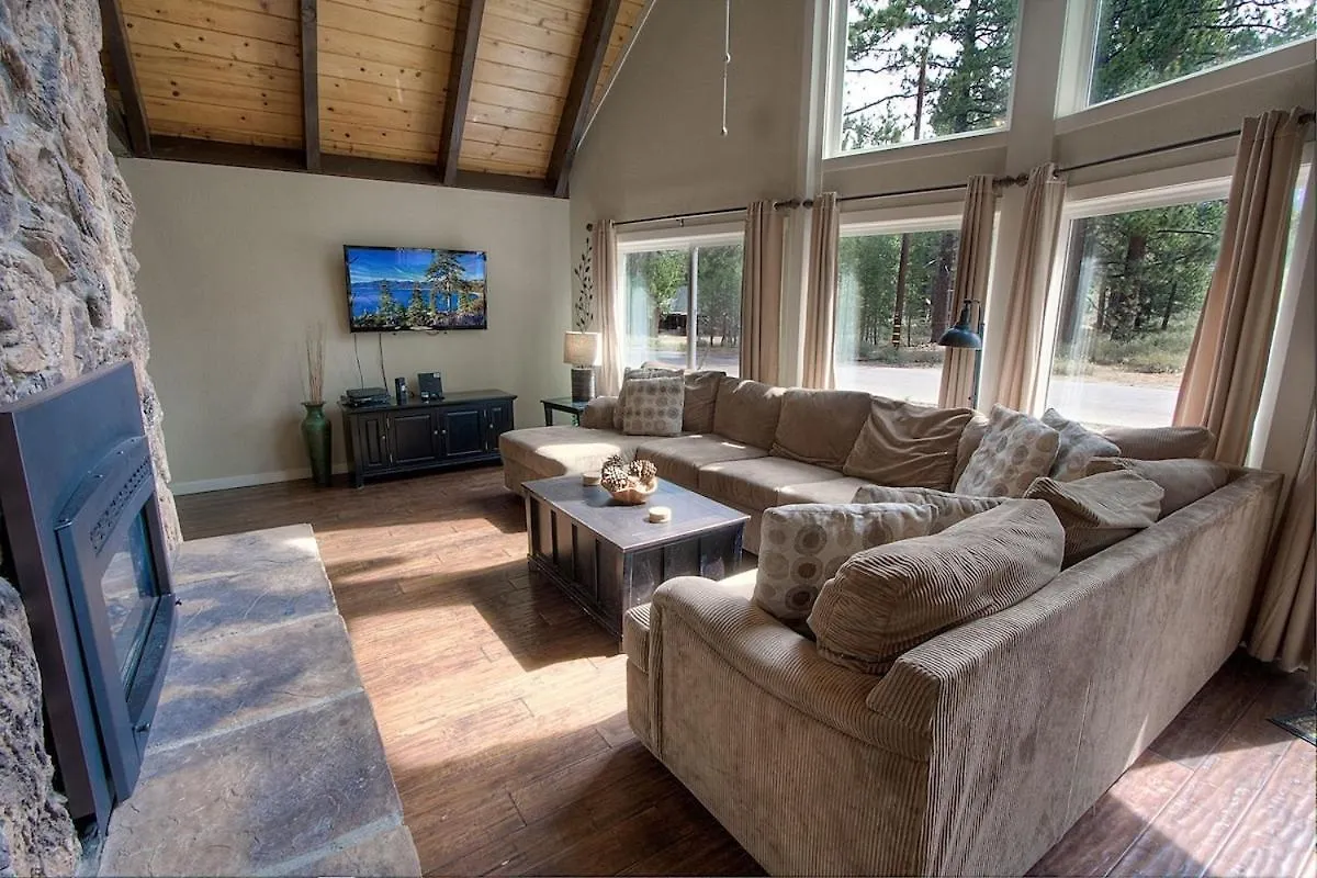 Snowshoe Chalet Cabin South Lake Tahoe